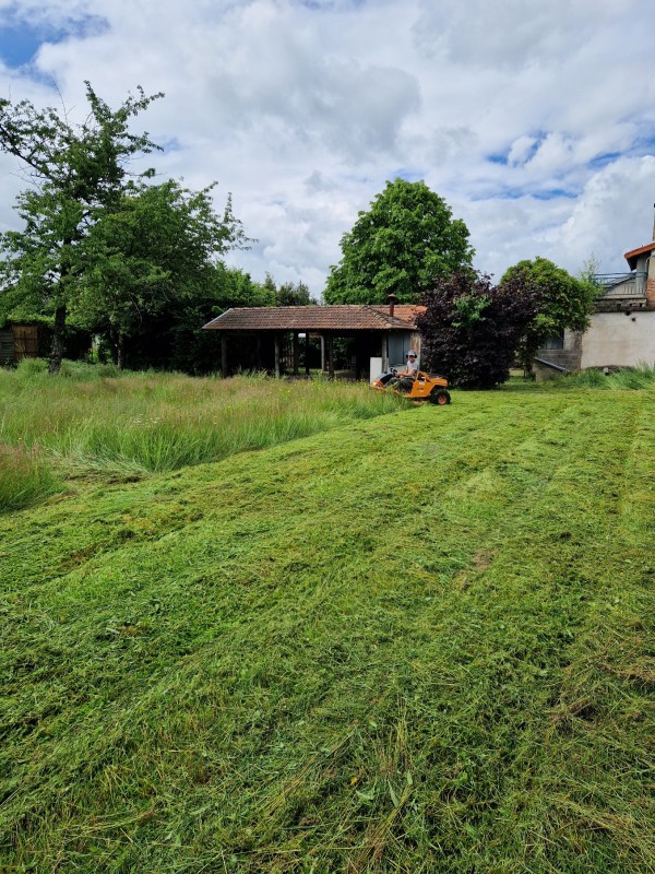 Entretien de jardin débroussaillage et fauchage de terrain avec 50% crédit d'impôt a RENAISON